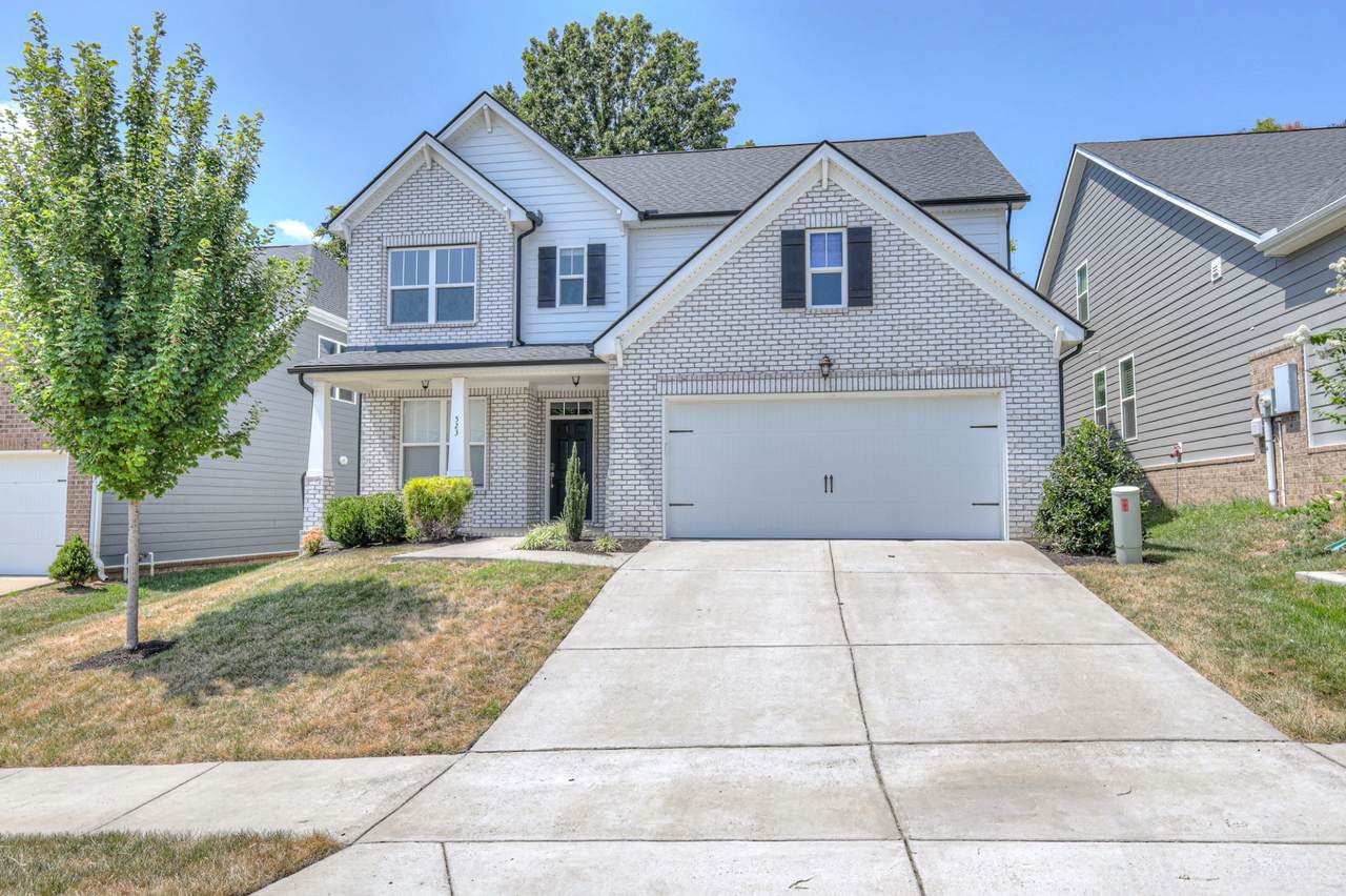 523 Montrose Dr - Photo 1