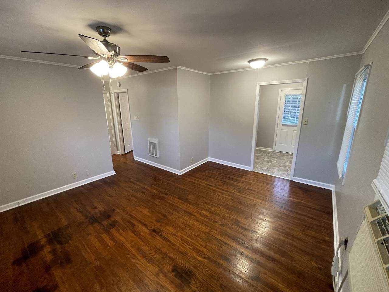 https://bt-photos.global.ssl.fastly.net/nashville/1280_boomver_1_RTC3208499-1.jpg