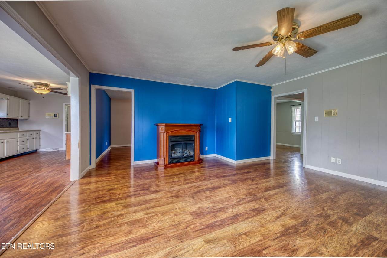 https://bt-photos.global.ssl.fastly.net/nashville/1280_boomver_1_RTC3208526-1.jpg