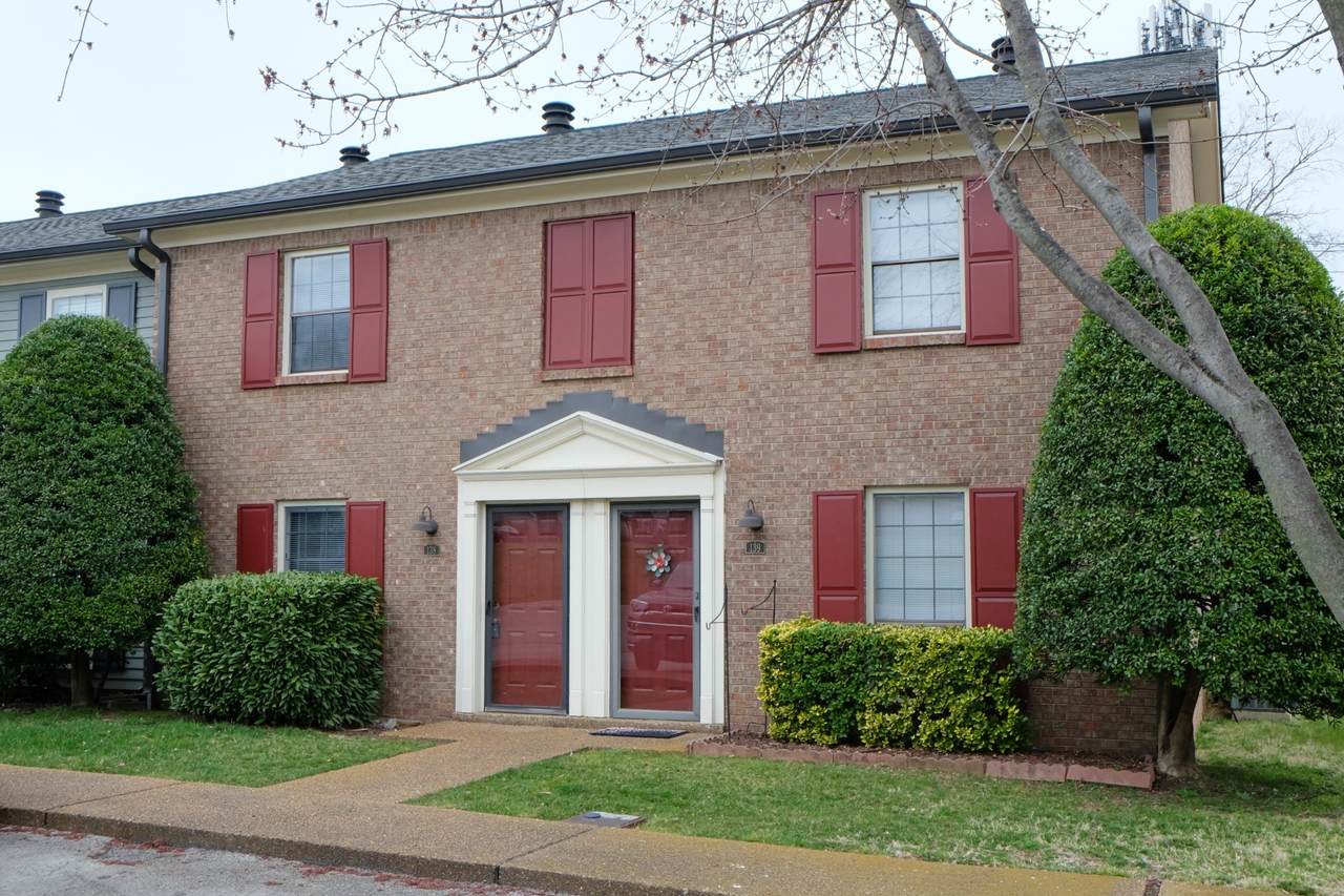 138 Academy Sq - Photo 1