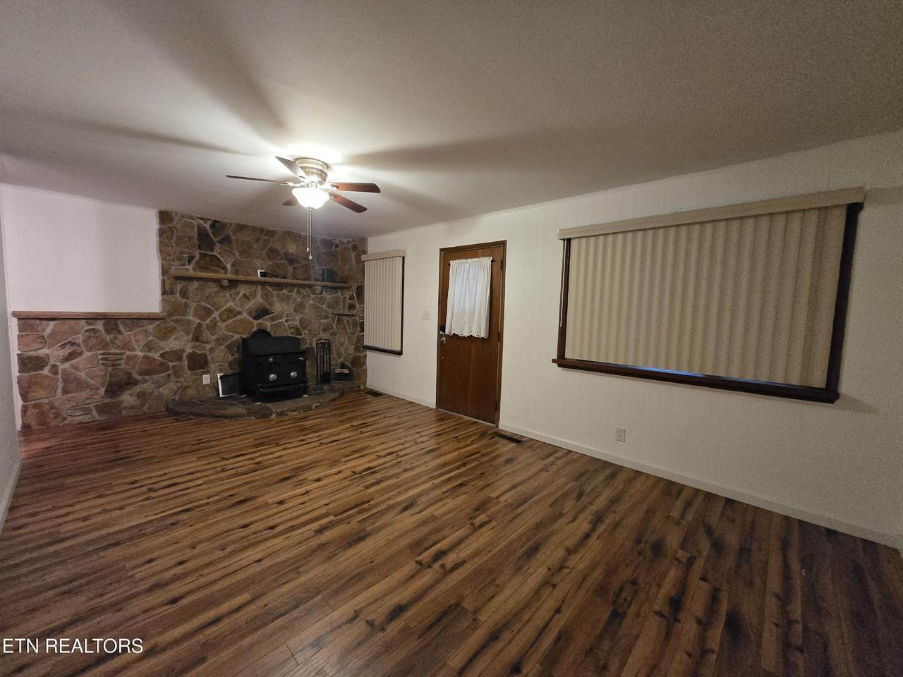 https://bt-photos.global.ssl.fastly.net/nashville/1280_boomver_1_RTC3211079-1.jpg