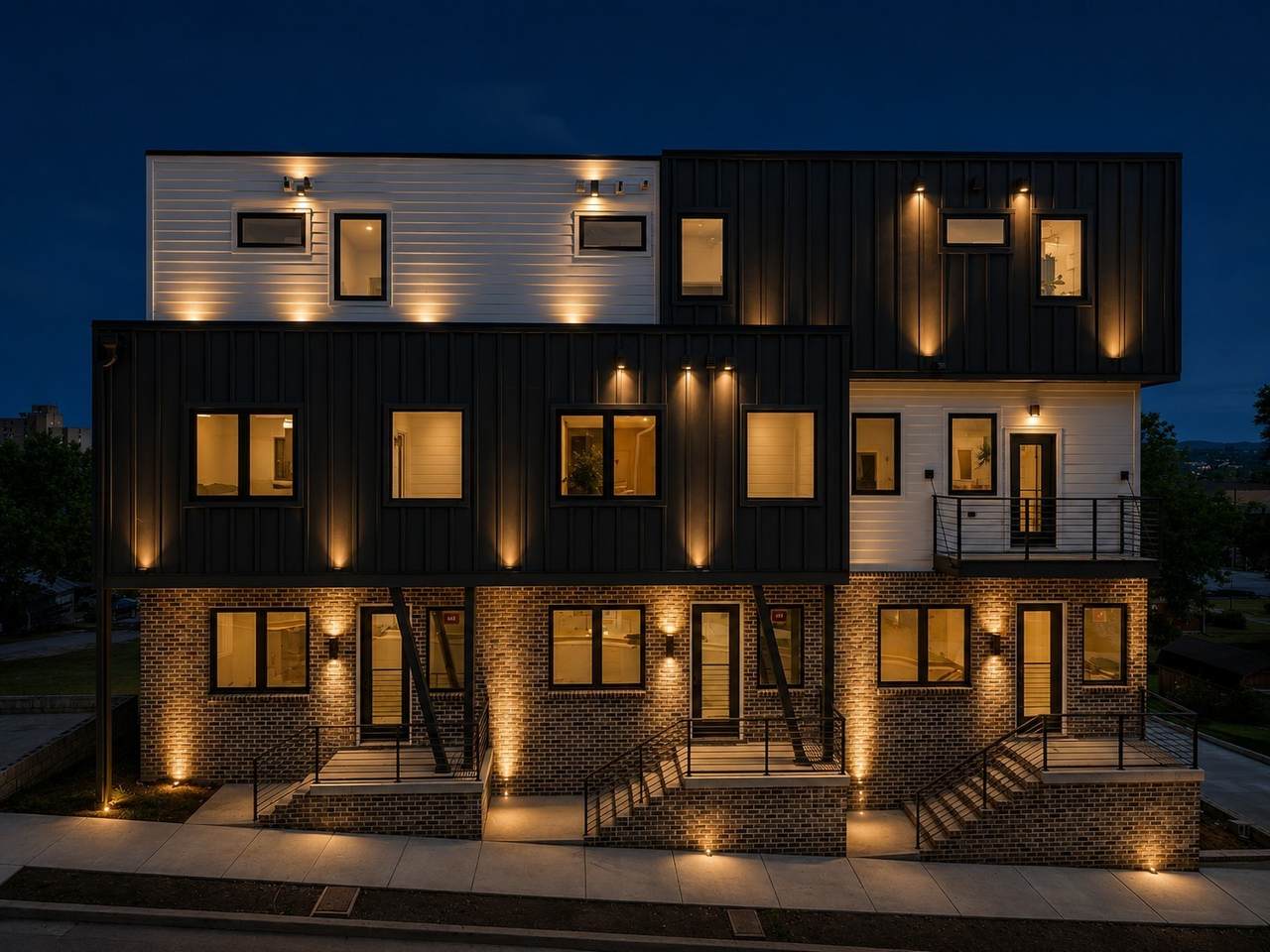 2122 Goodrich Ave - Photo 1