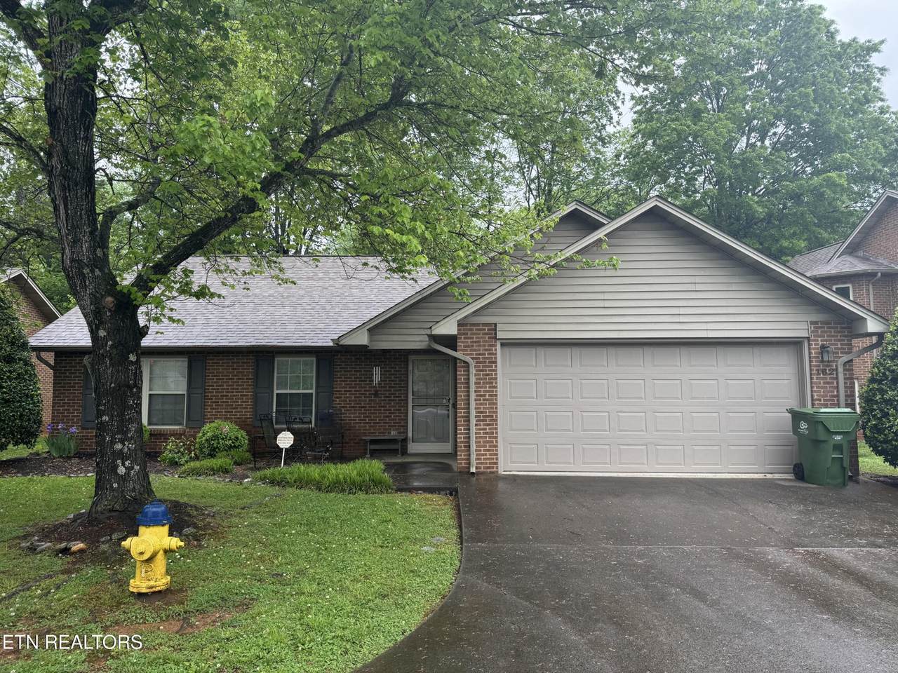 162 Manchester Drive - Photo 1