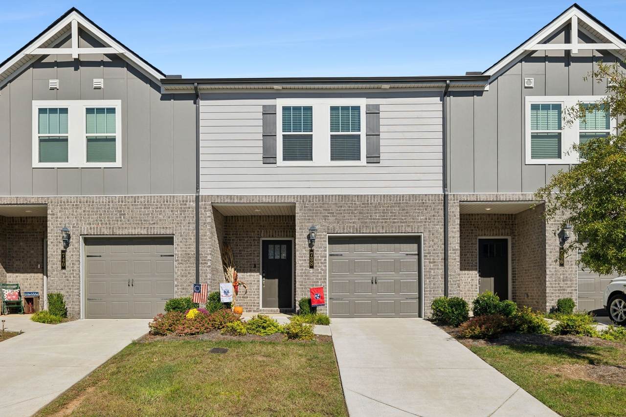 738 Prairie View Dr - Photo 1