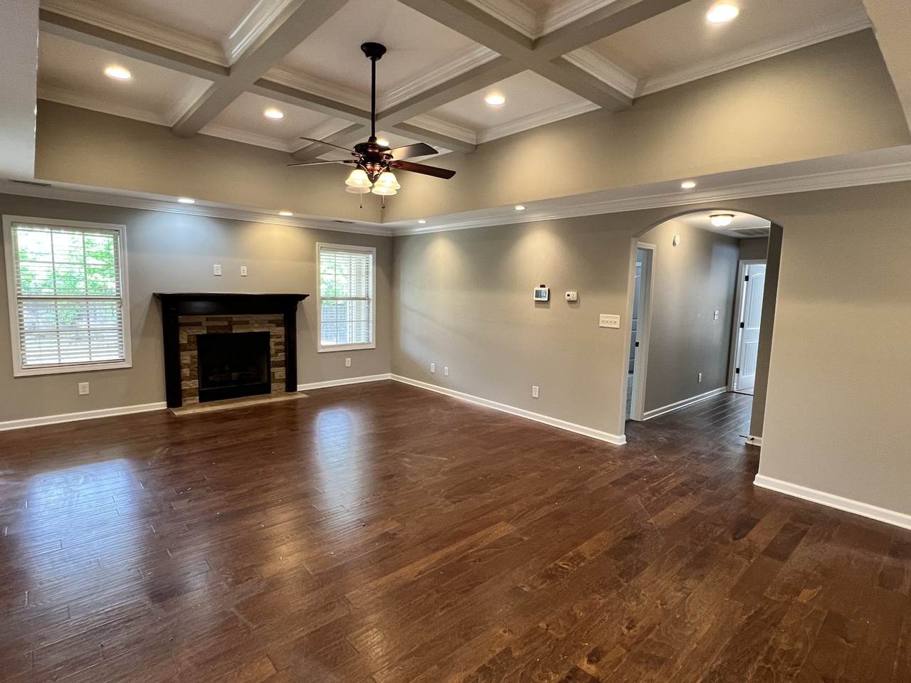 https://bt-photos.global.ssl.fastly.net/nashville/1280_boomver_1_RTC3211807-1.jpg