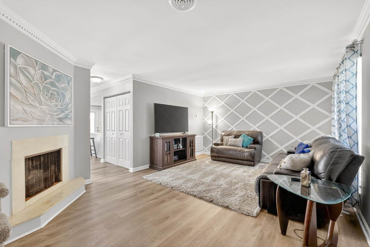5601 Country Dr - Photo 1