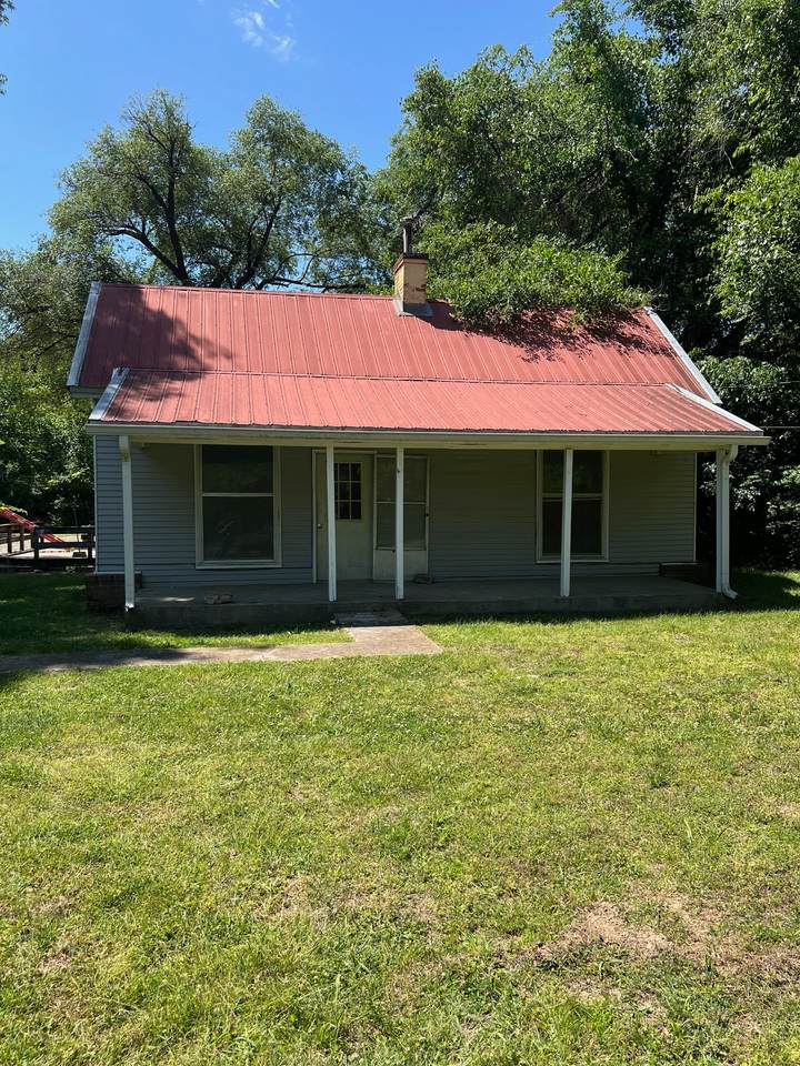 1341 Veterans Pkwy - Photo 1