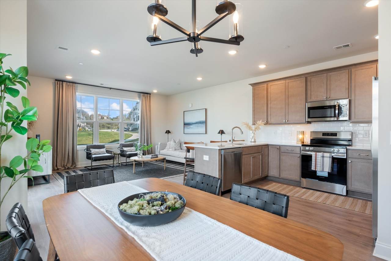 482 Portsdale Dr - Photo 1