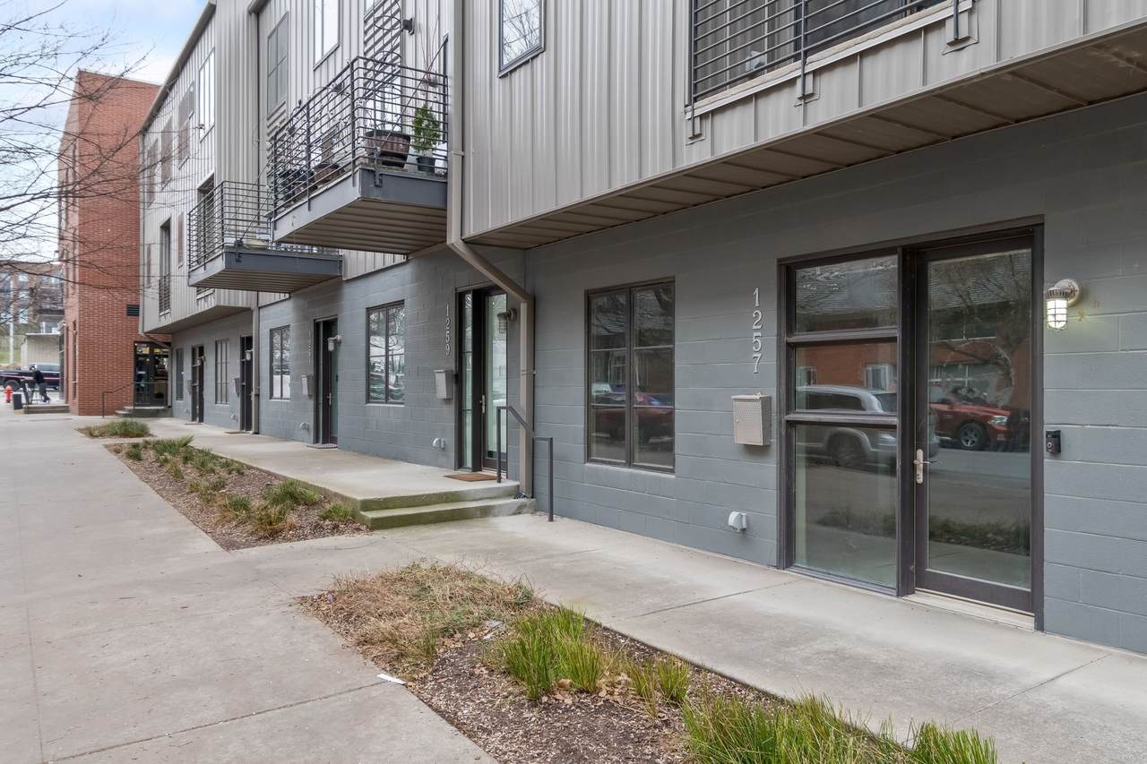 1257 Martin St - Photo 1