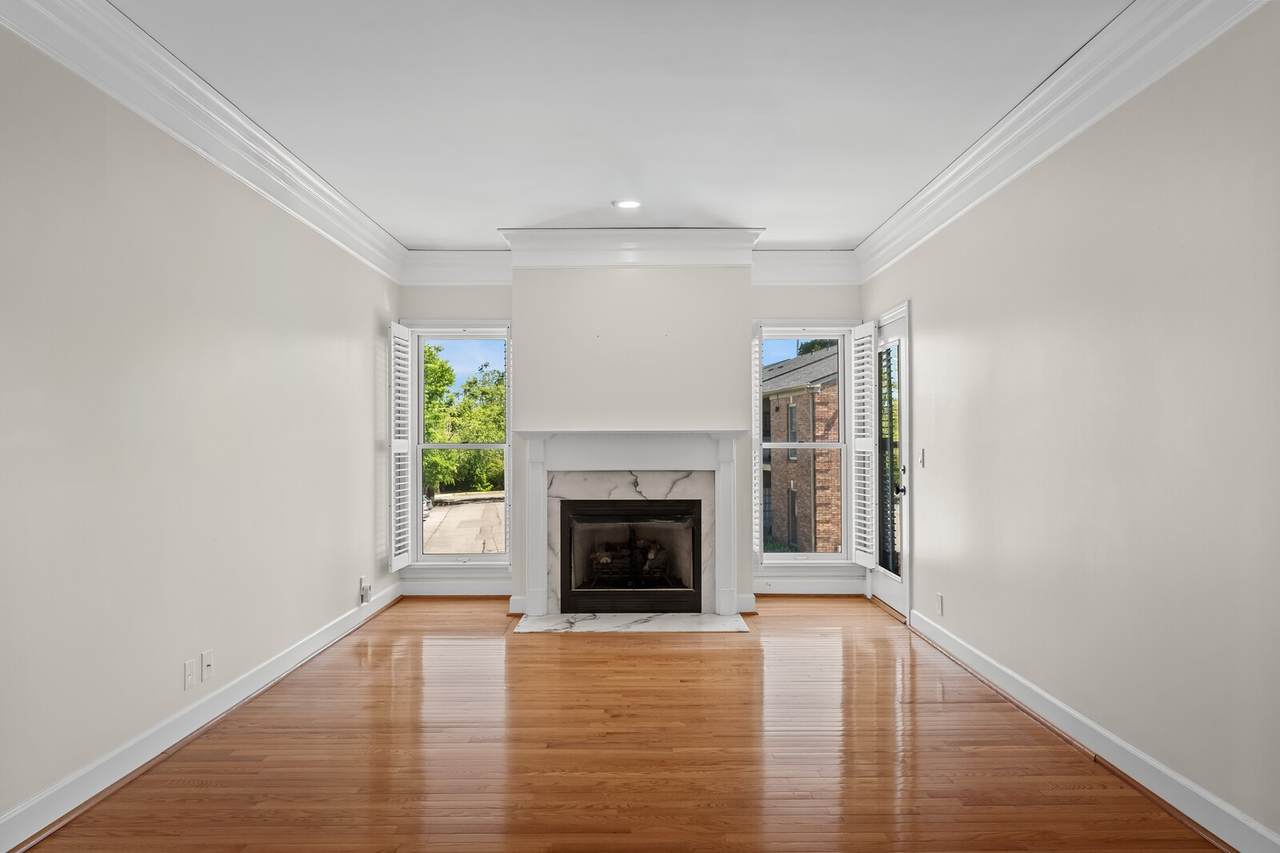 322 Sloan Rd - Photo 1
