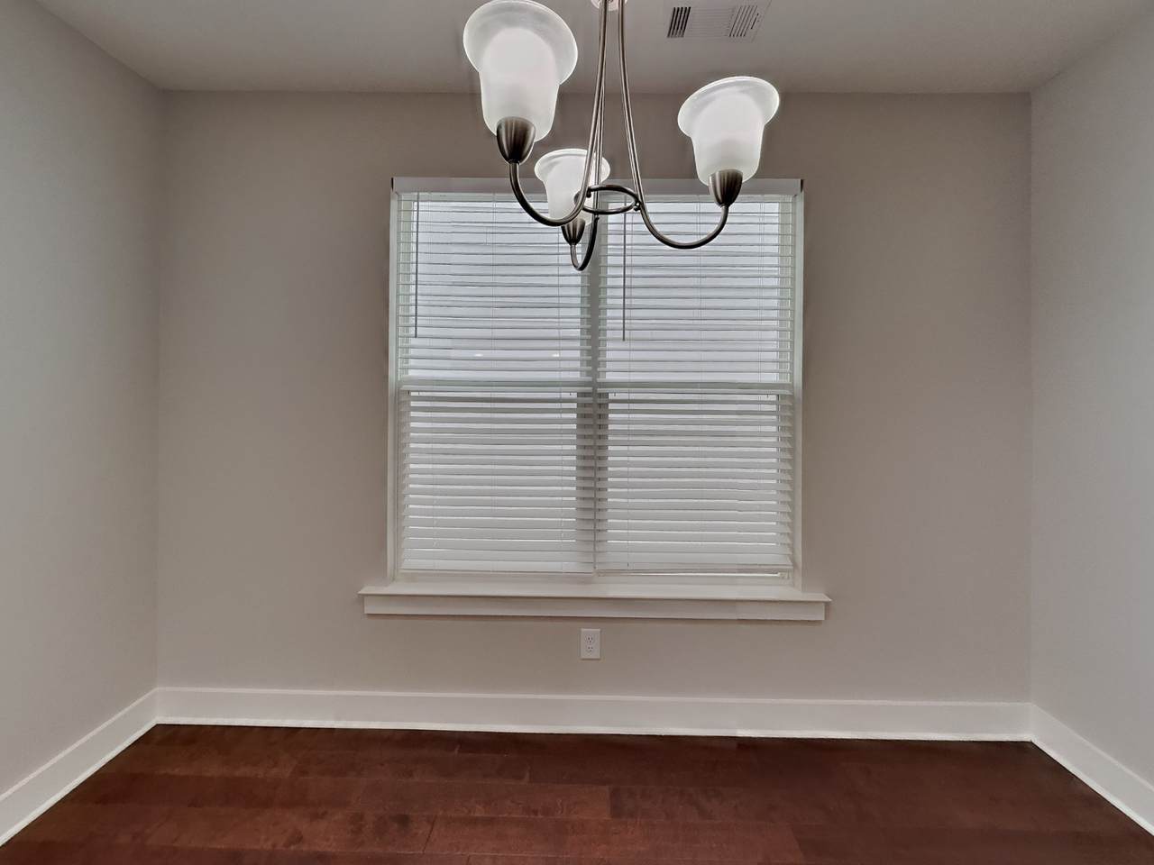 https://bt-photos.global.ssl.fastly.net/nashville/1280_boomver_1_RTC3215993-1.jpg