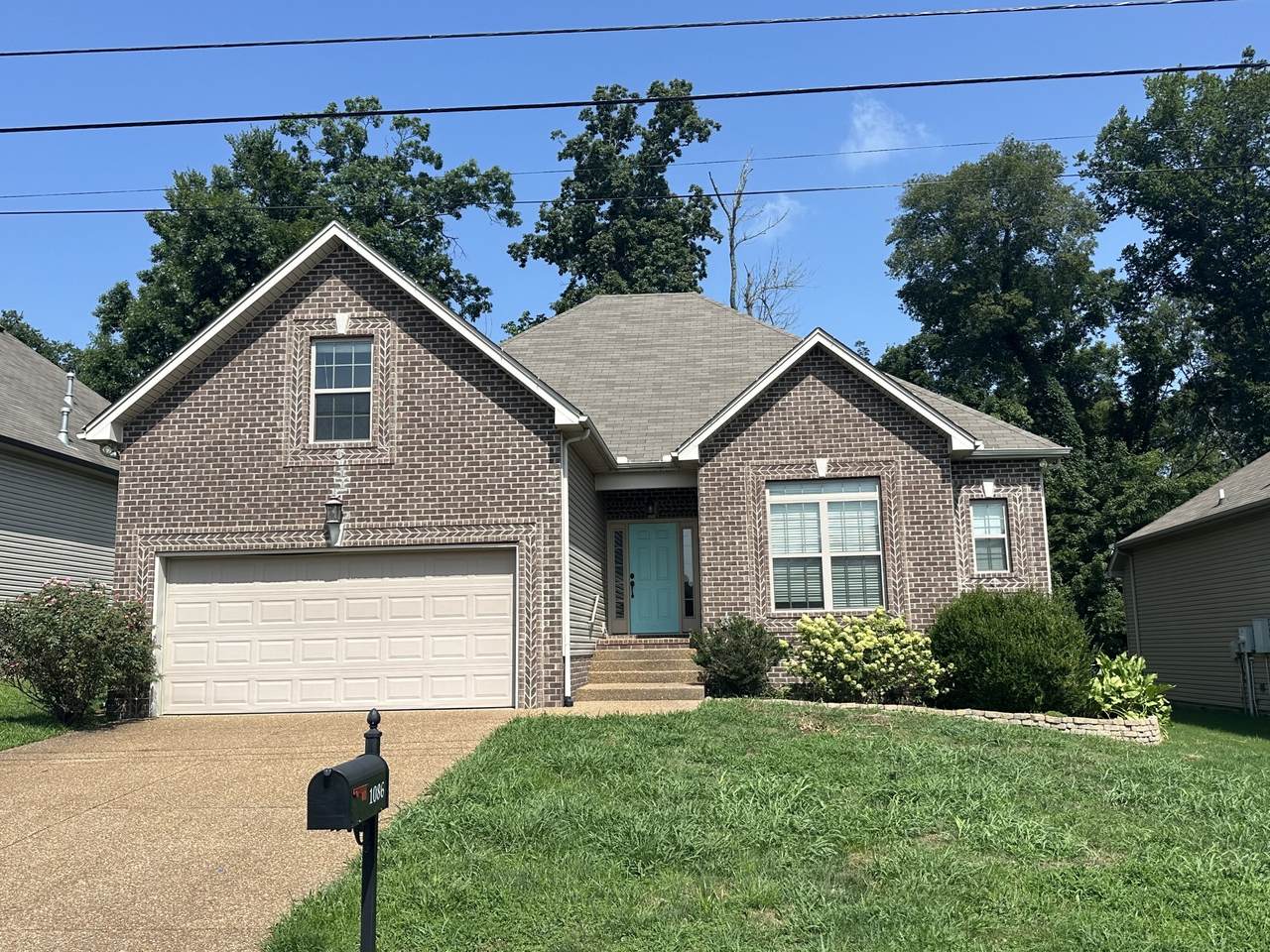1086 Golf View Way - Photo 1