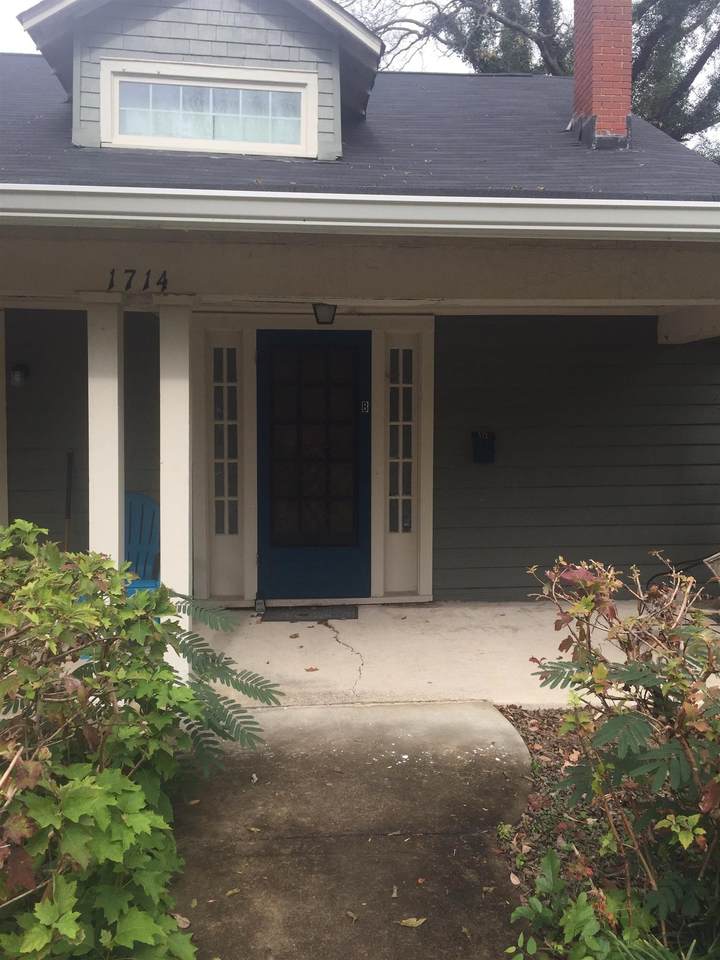 1714 Ashwood Ave - Photo 1