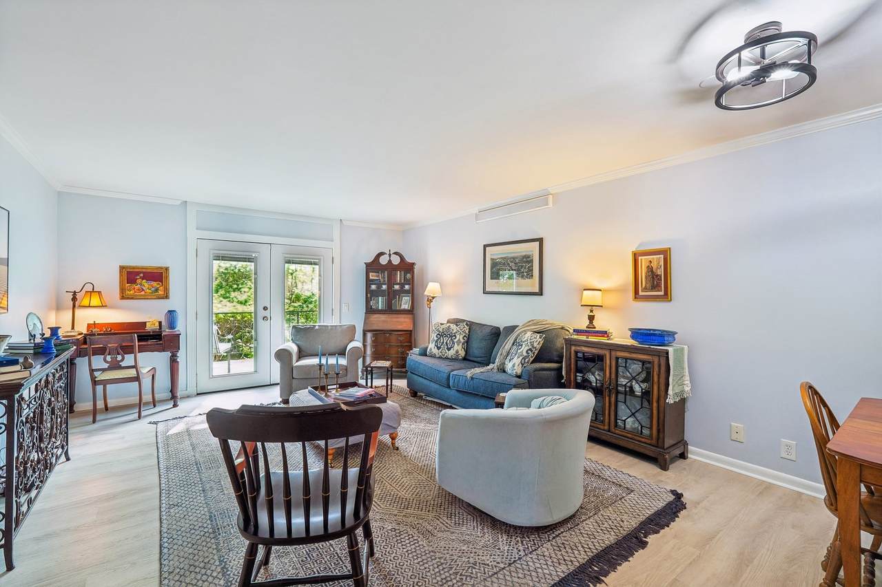2116 Hobbs Rd - Photo 1