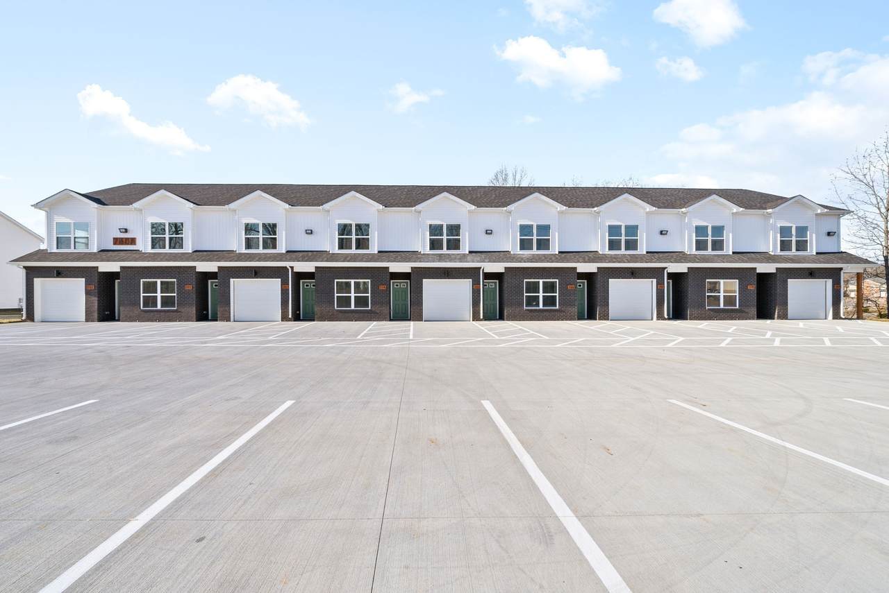 750 Tracy Lane - Photo 1