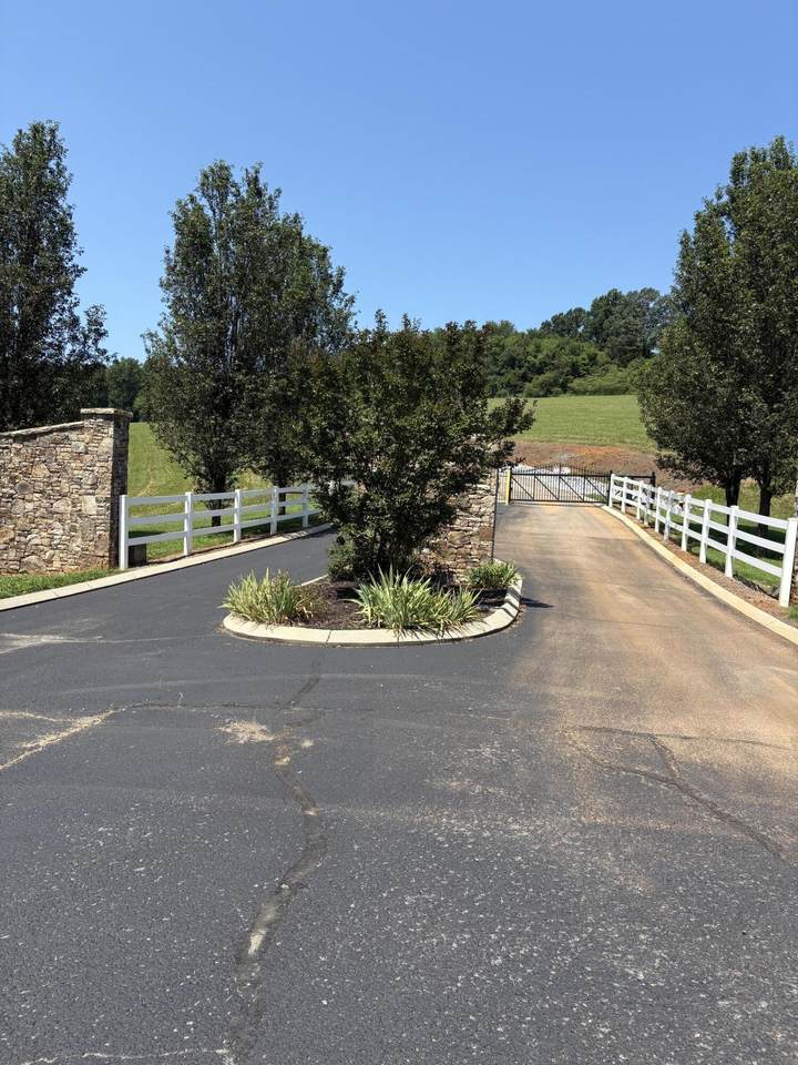 https://bt-photos.global.ssl.fastly.net/nashville/1280_boomver_1_RTC3216833-1.jpg