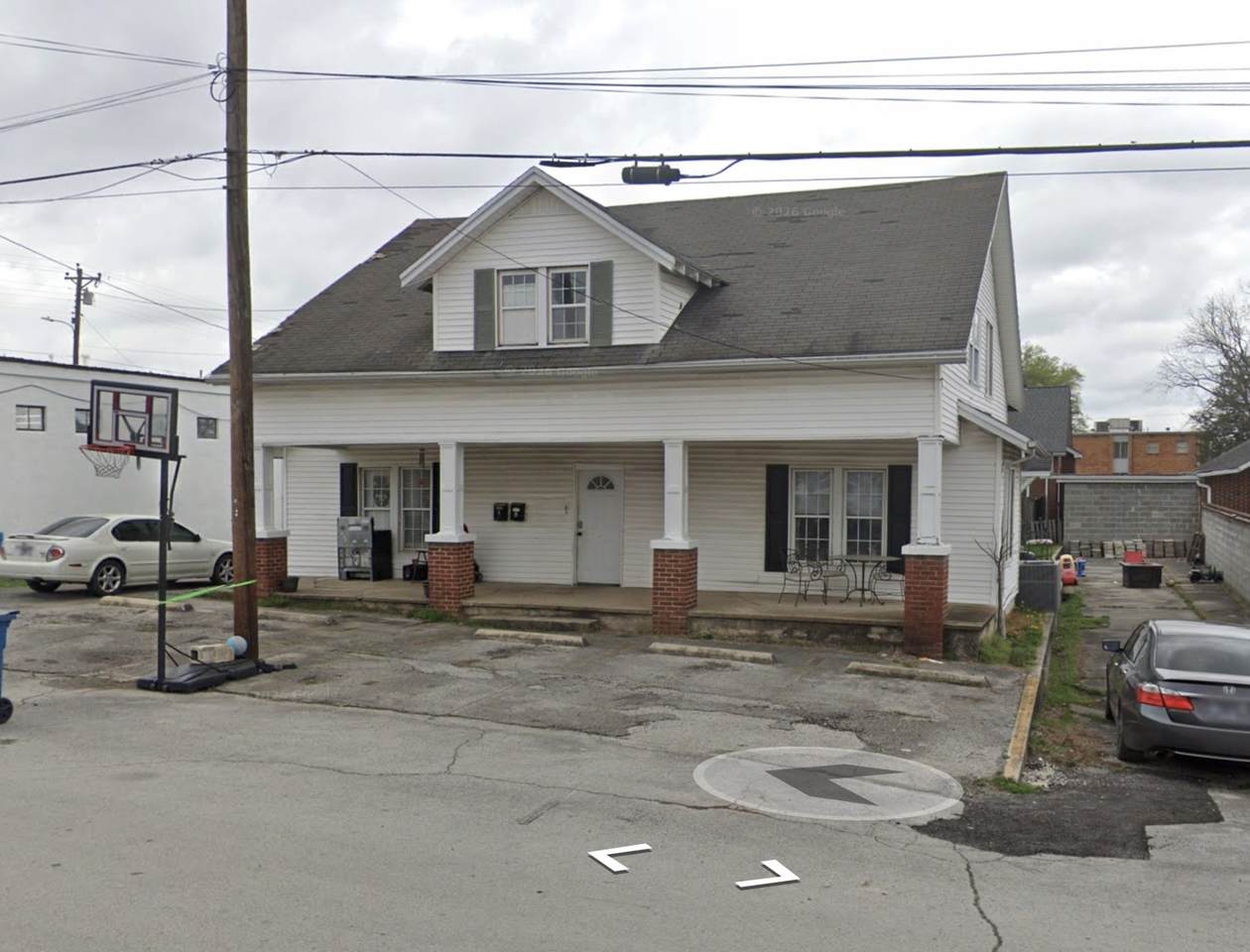 201 E Mclean St - Photo 1