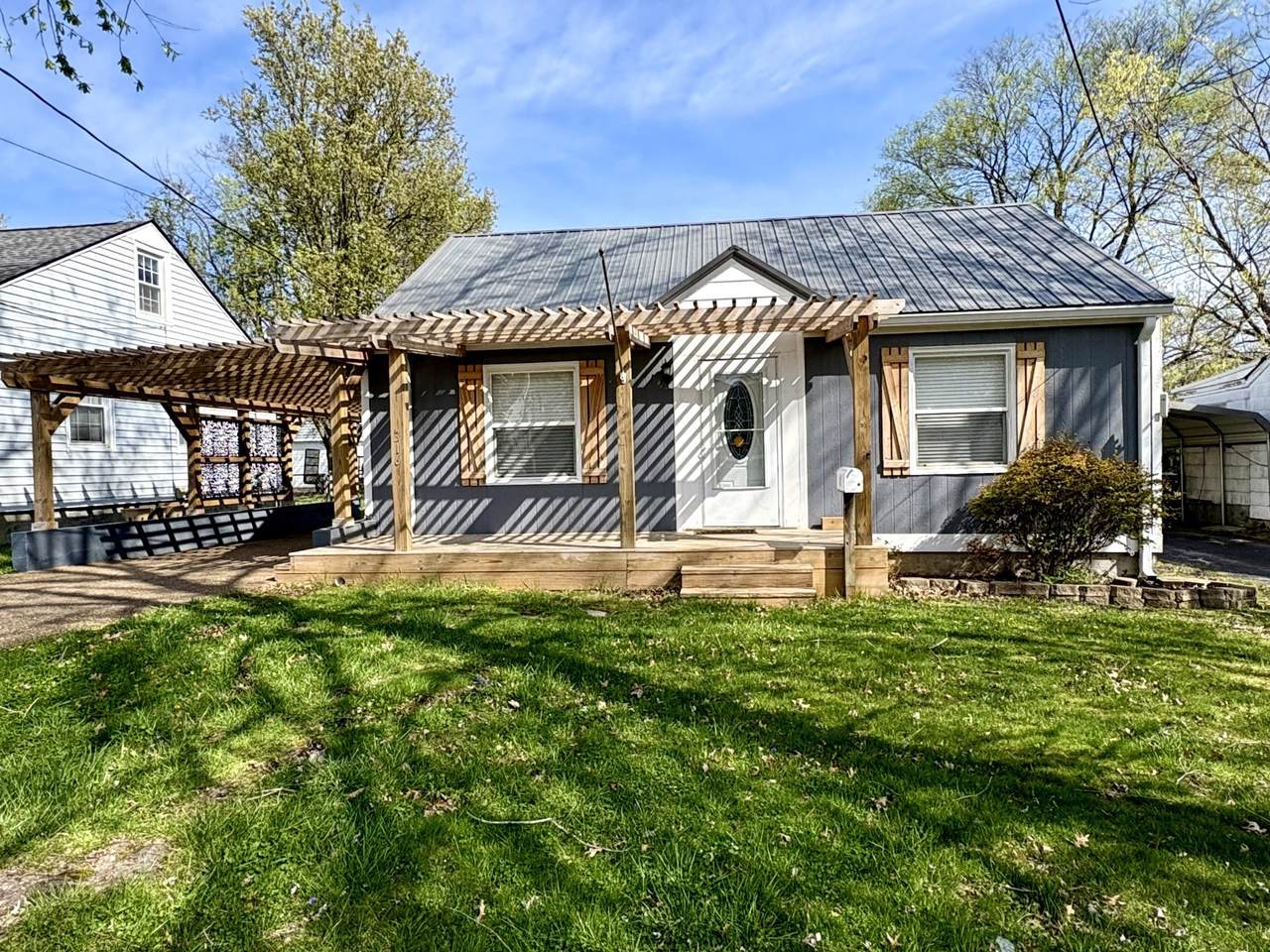316 Fairview Dr - Photo 1