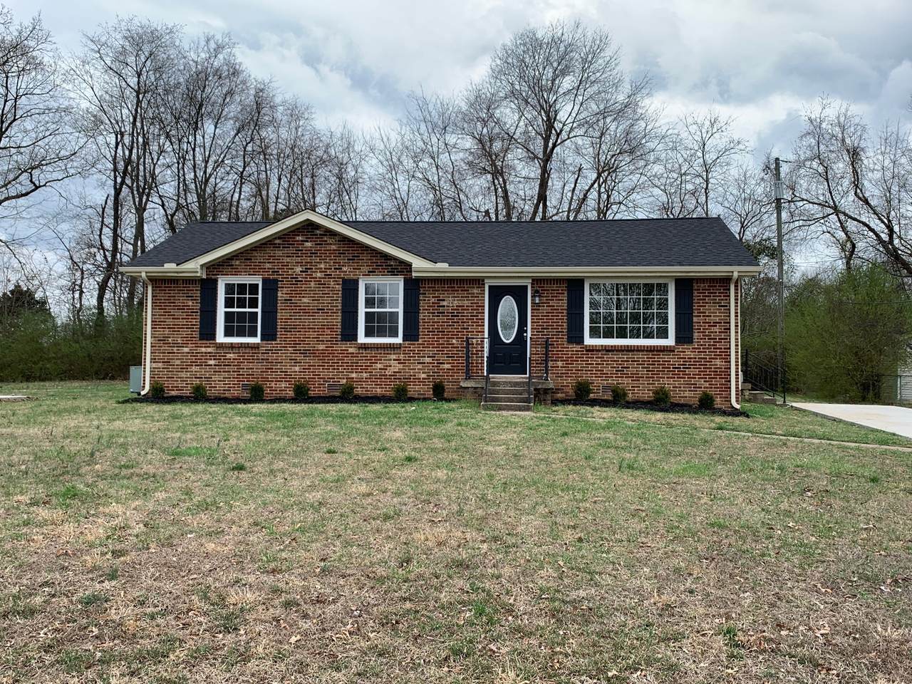2732 Ann Dr - Photo 1