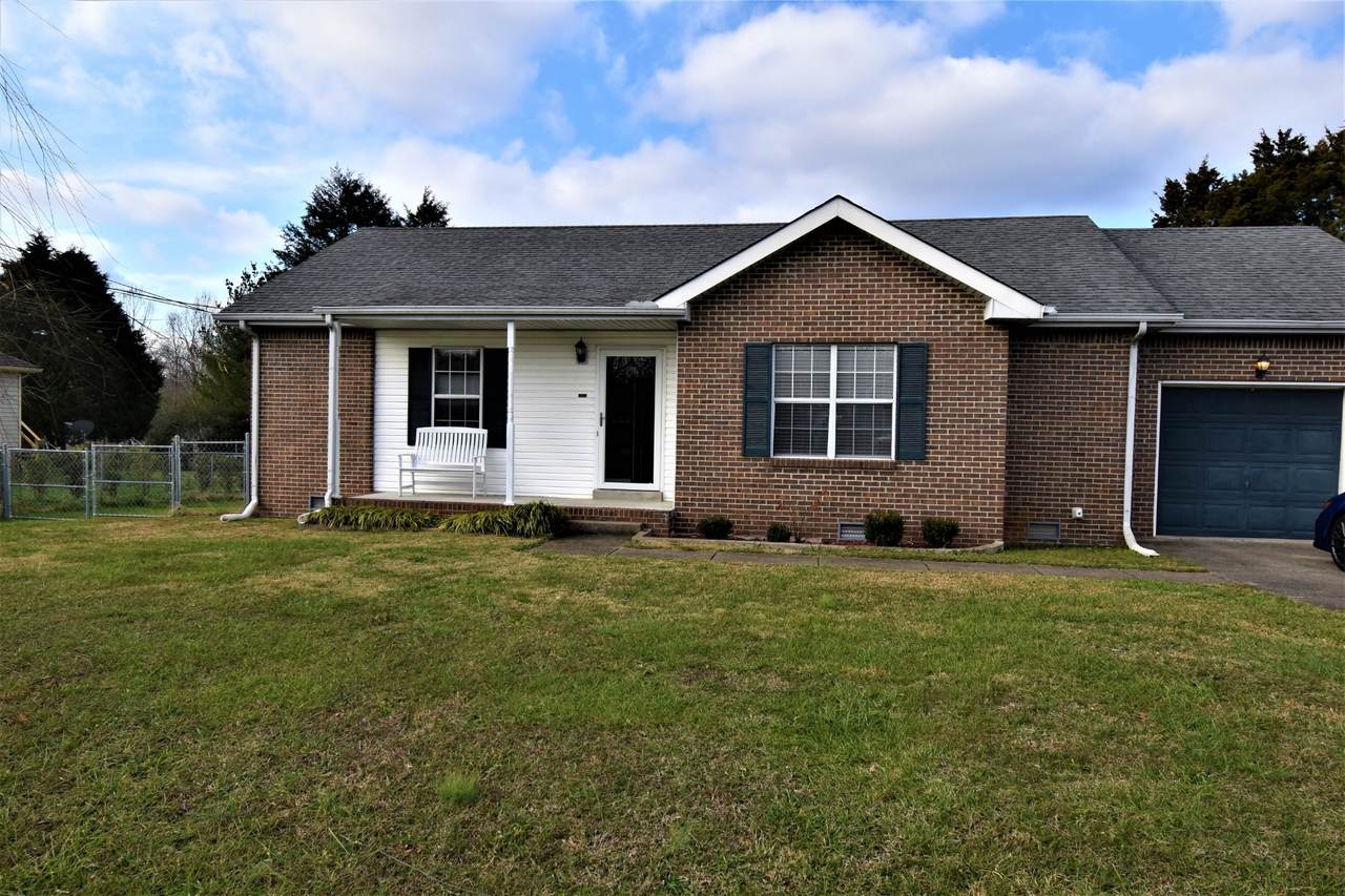 1305 Hand Dr - Photo 1