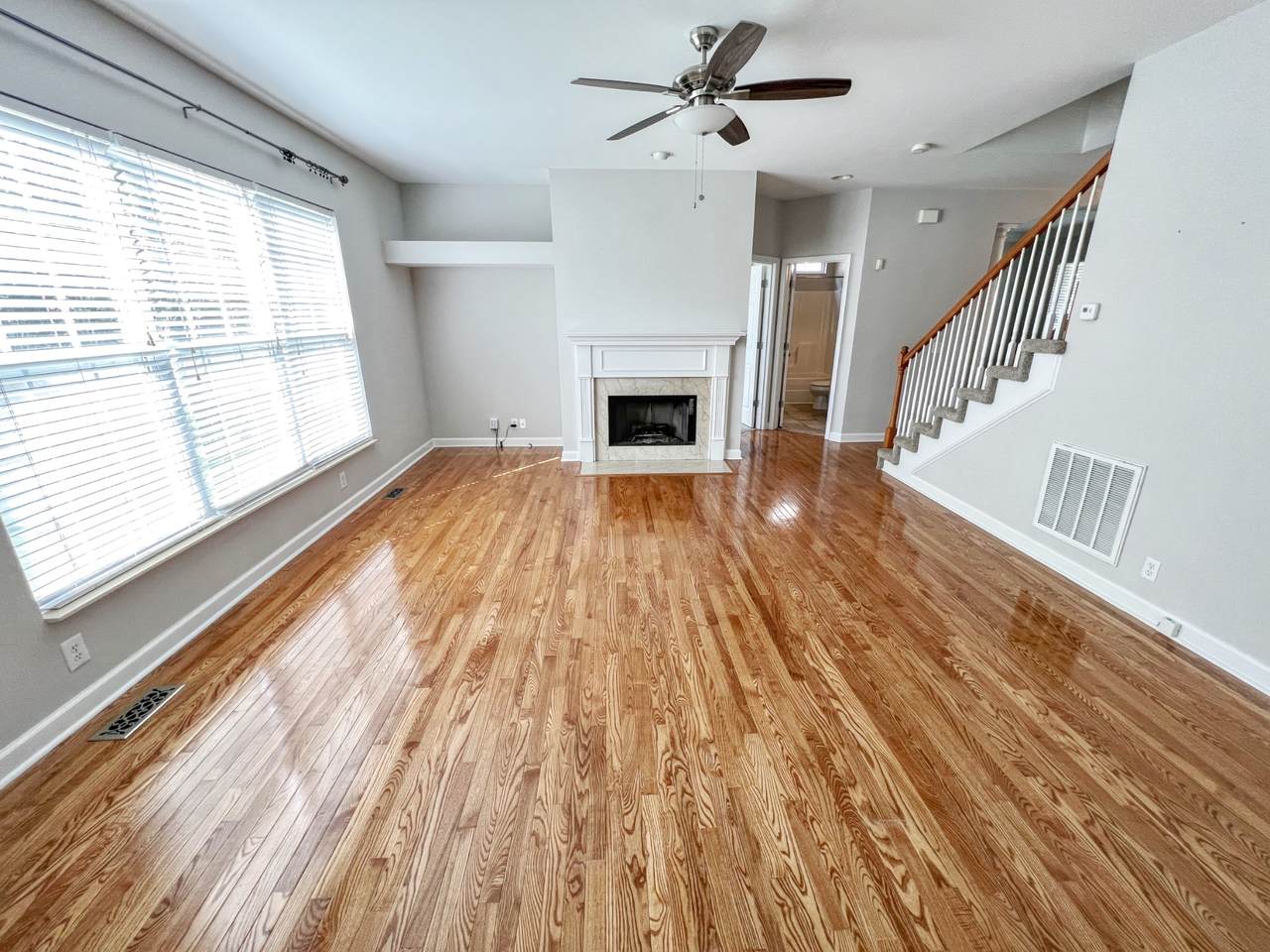https://bt-photos.global.ssl.fastly.net/nashville/1280_boomver_1_RTC3218002-1.jpg