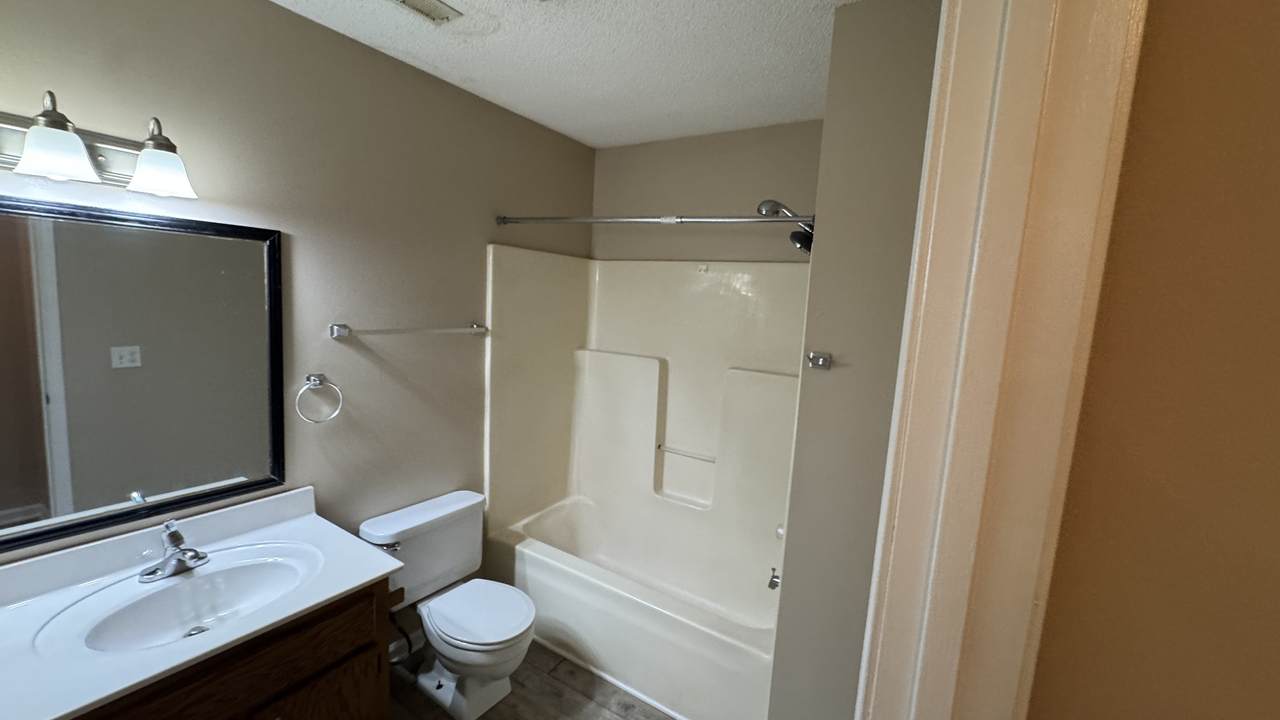 https://bt-photos.global.ssl.fastly.net/nashville/1280_boomver_1_RTC3218296-1.jpg