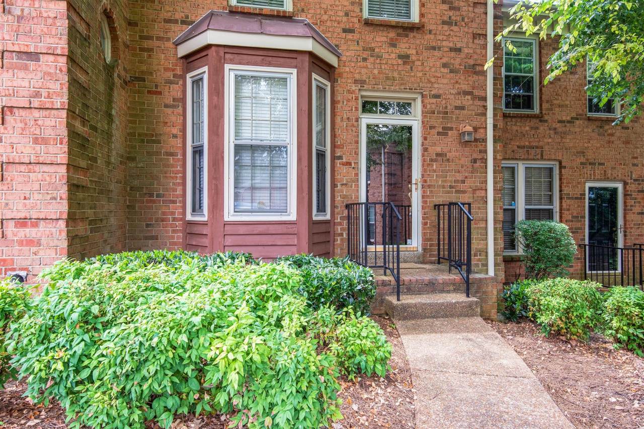 3110 West End Circle - Photo 1