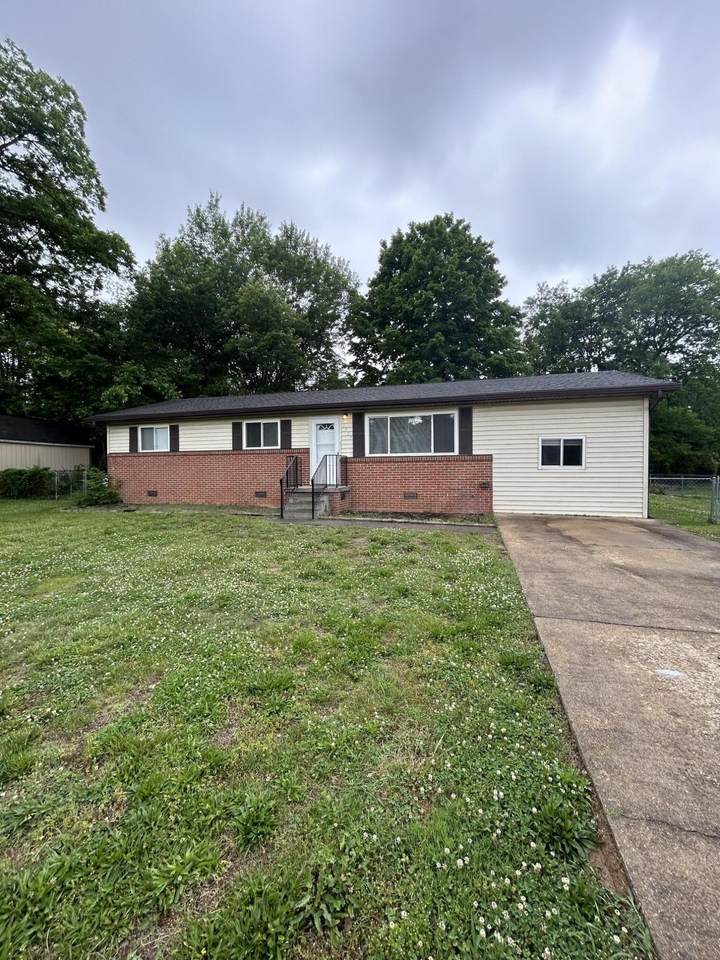 1320 Parker Avenue - Photo 1