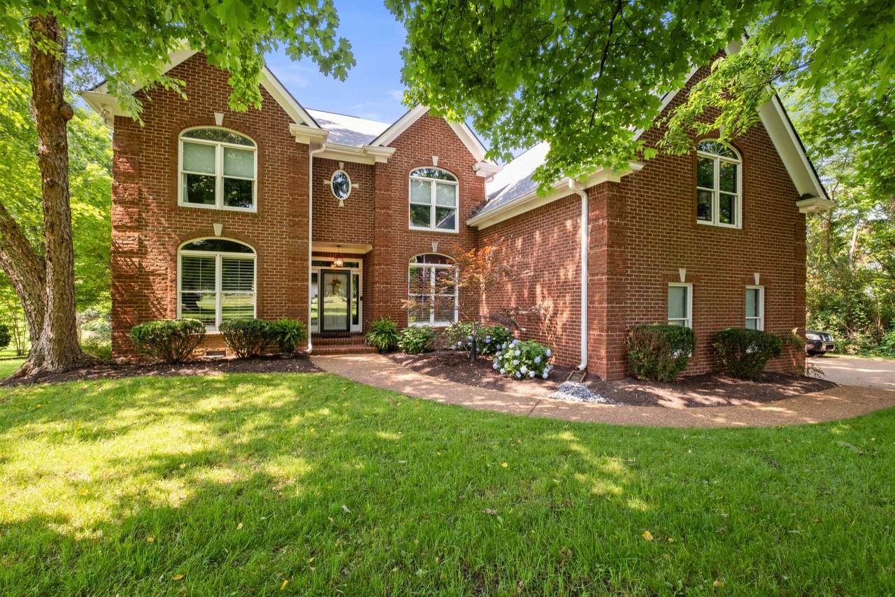 513 Barrington Dr - Photo 1