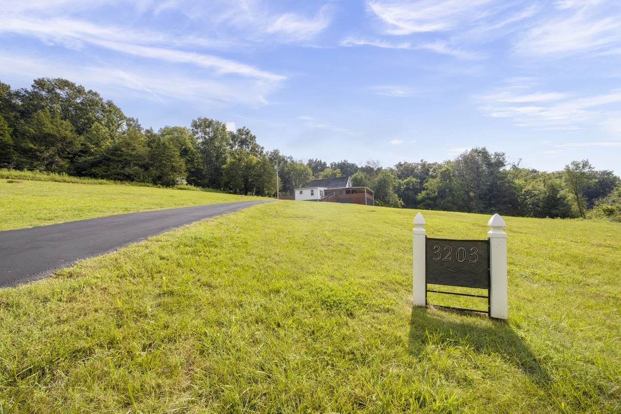 3203 Statesville Rd - Photo 1