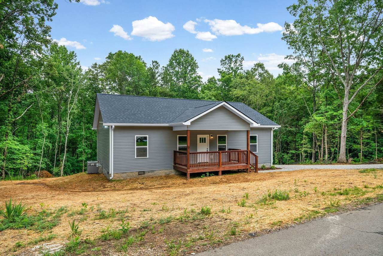 690 Brazzle Rd - Photo 1