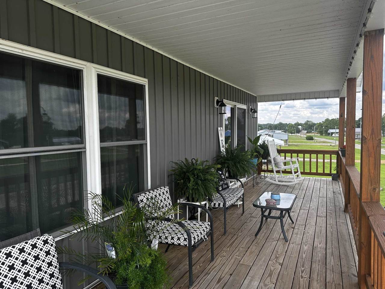 https://bt-photos.global.ssl.fastly.net/nashville/1280_boomver_1_RTC3220308-1.jpg