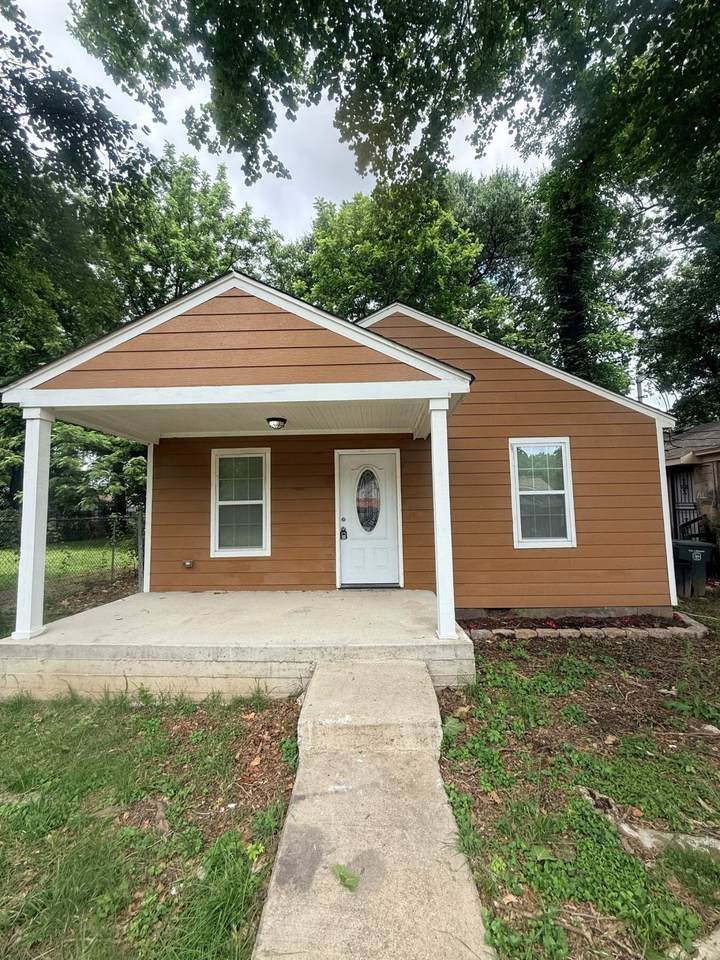 1594 Davis St - Photo 1