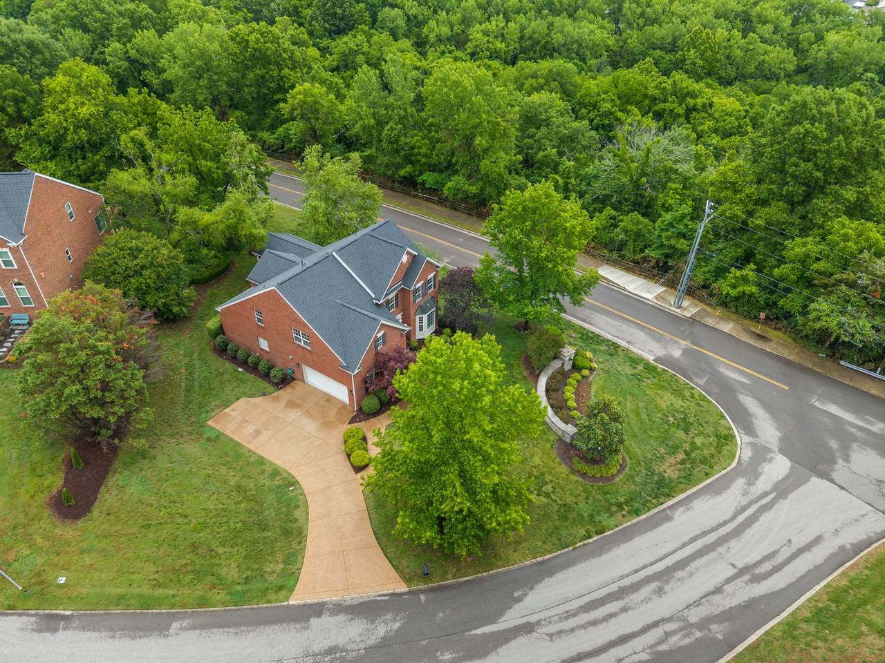 https://bt-photos.global.ssl.fastly.net/nashville/orig_boomver_1_RTC3220504-1.jpg