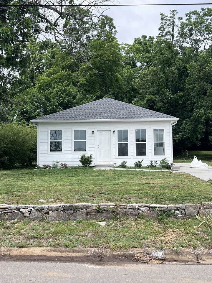 612 E Madison St - Photo 1