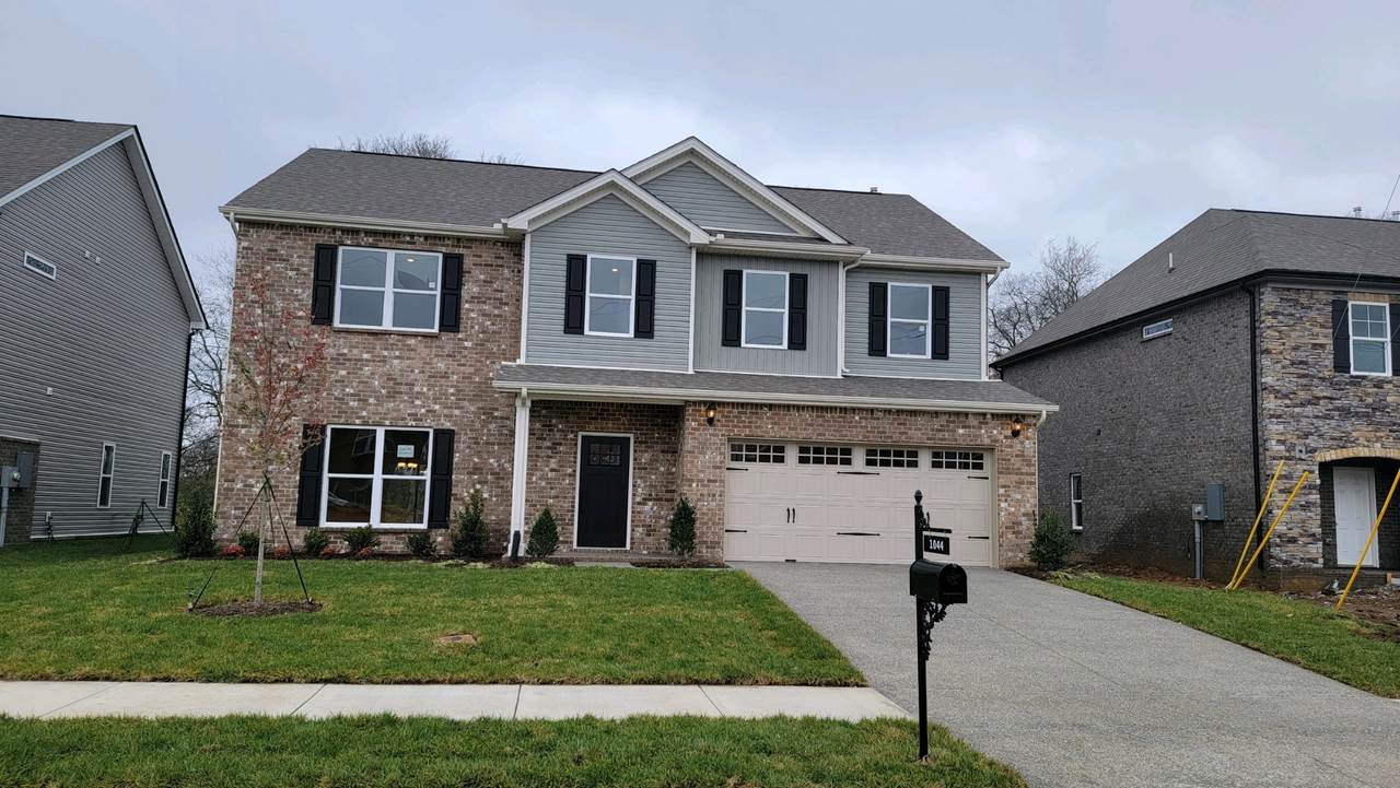 1044 Wickshire Dr - Photo 1