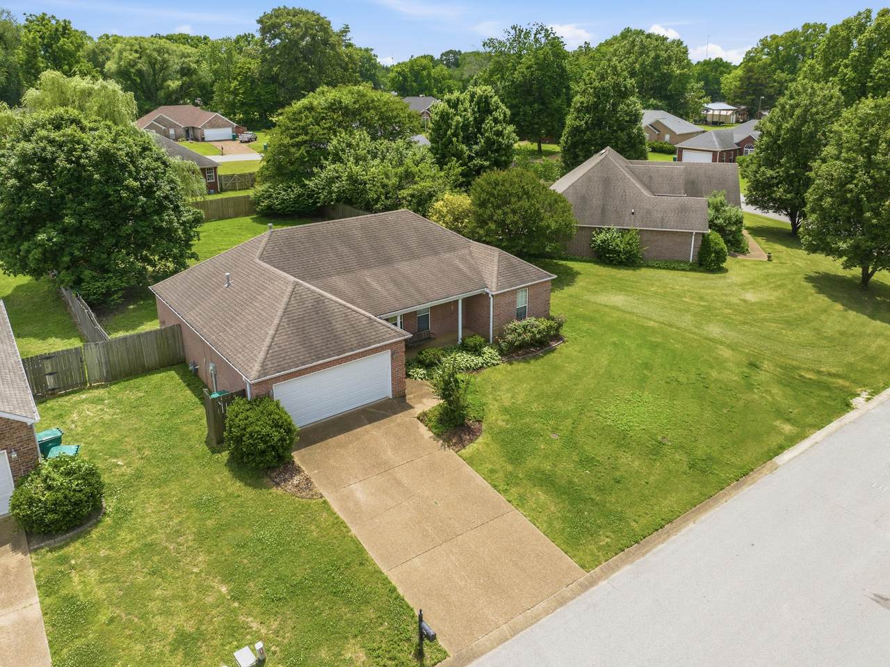 270 Reed Cir - Photo 1