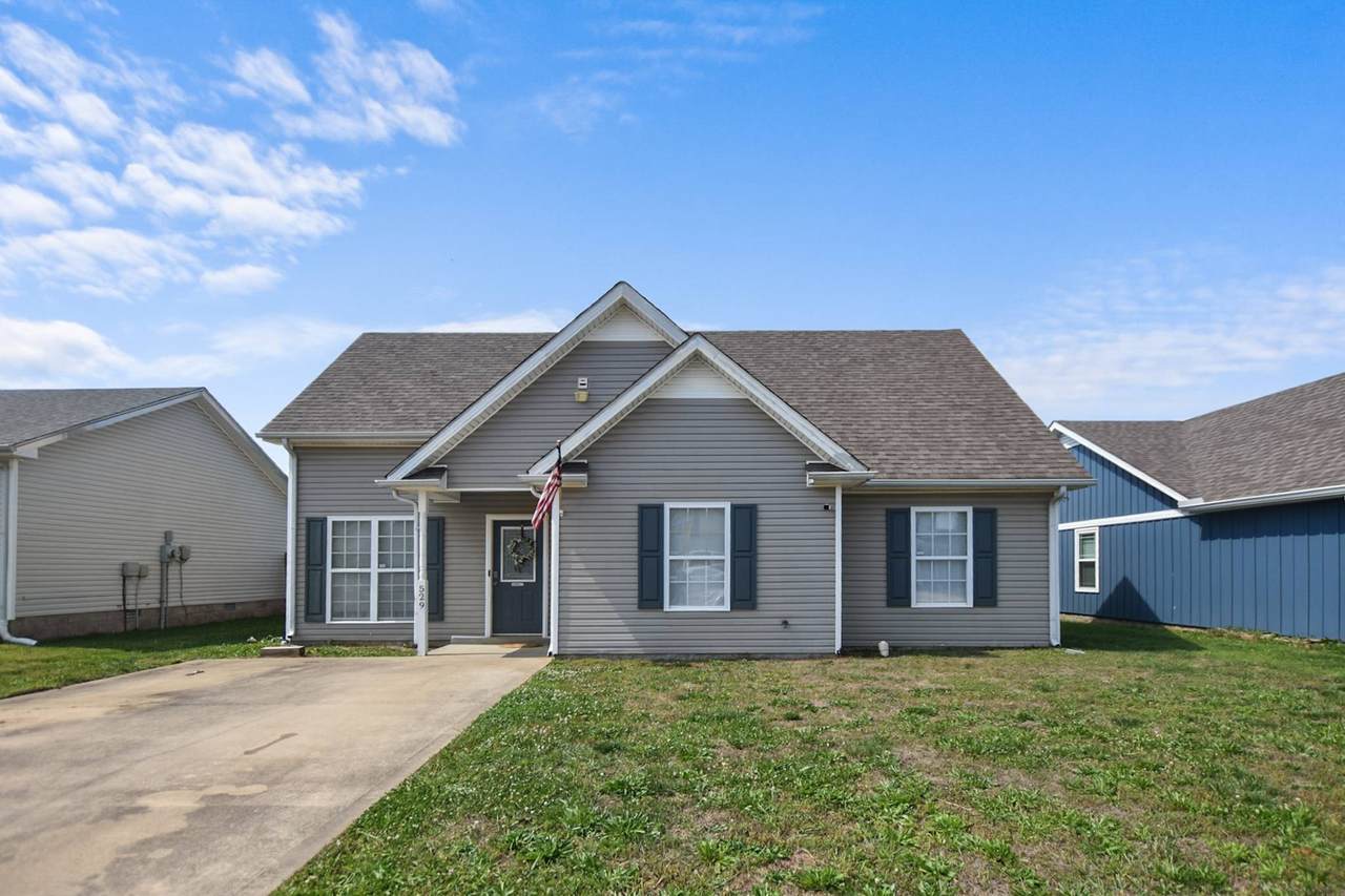 529 Oakmont Drive - Photo 1