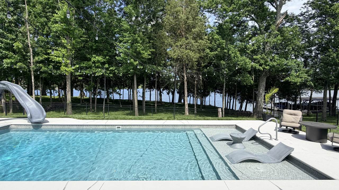 1503 Boardwalk Pl - Photo 1