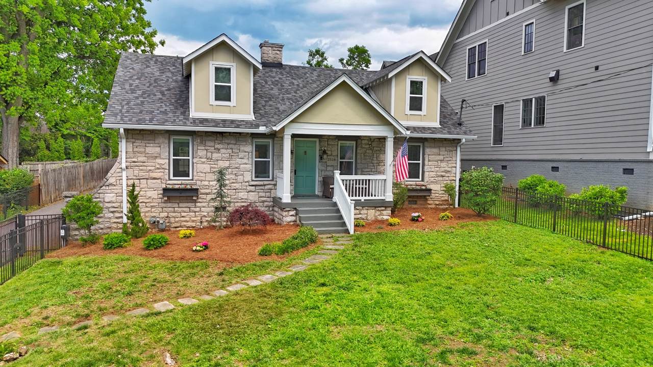 2518 Sharondale Dr - Photo 1