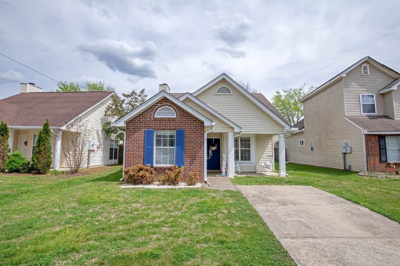 2009 Valley Dr - Photo 1