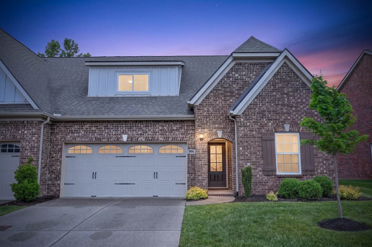 906 Meadowcrest Way - Photo 1