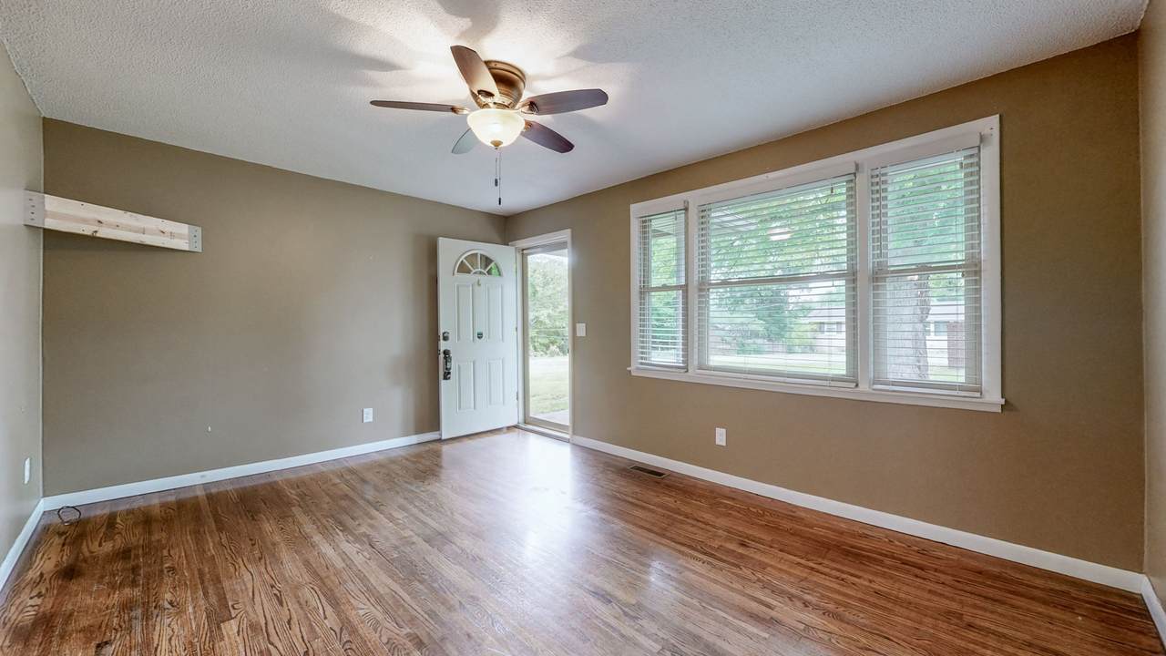 https://bt-photos.global.ssl.fastly.net/nashville/1280_boomver_1_RTC3220957-1.jpg