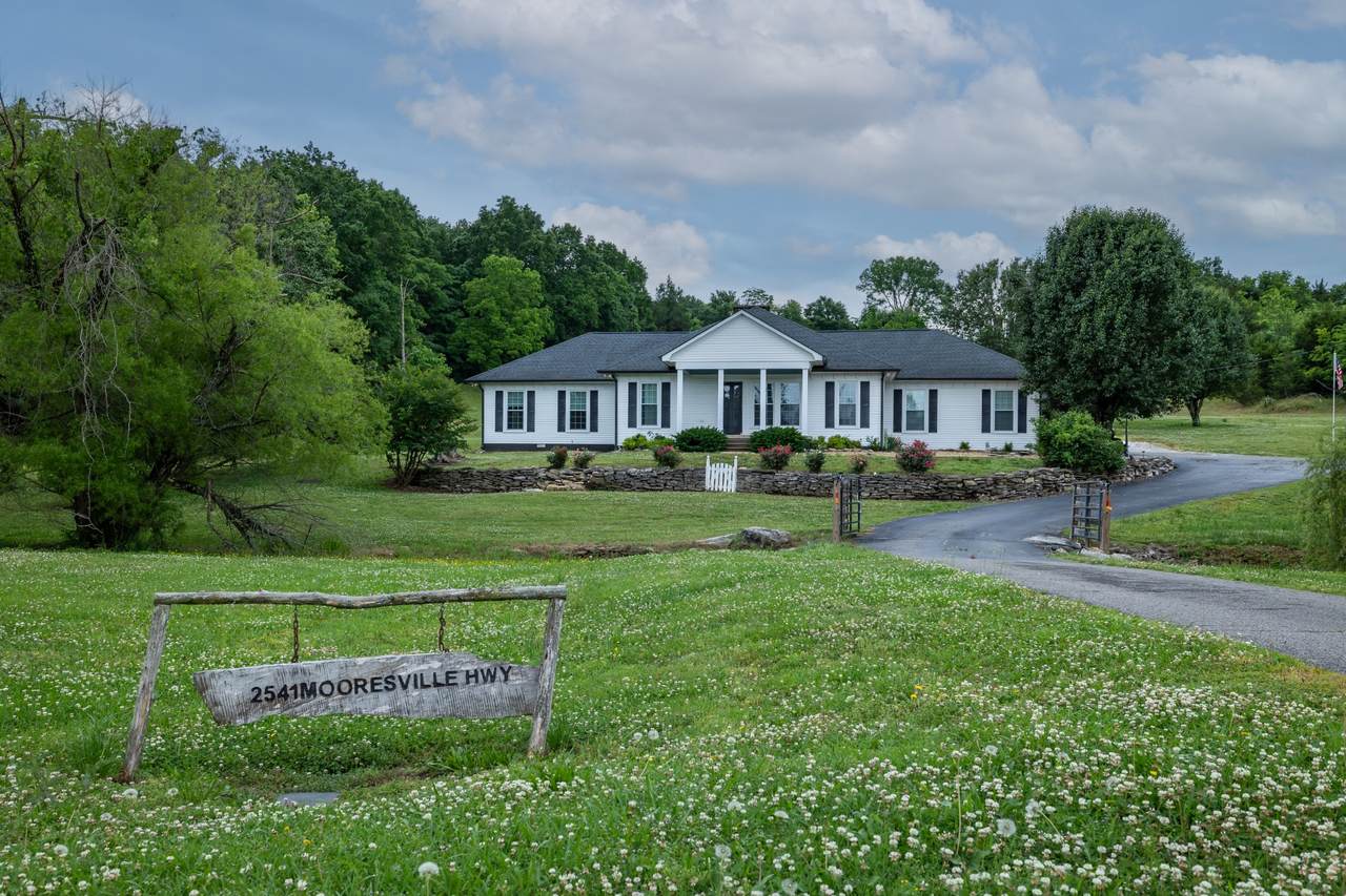 2541 Mooresville Hwy - Photo 1