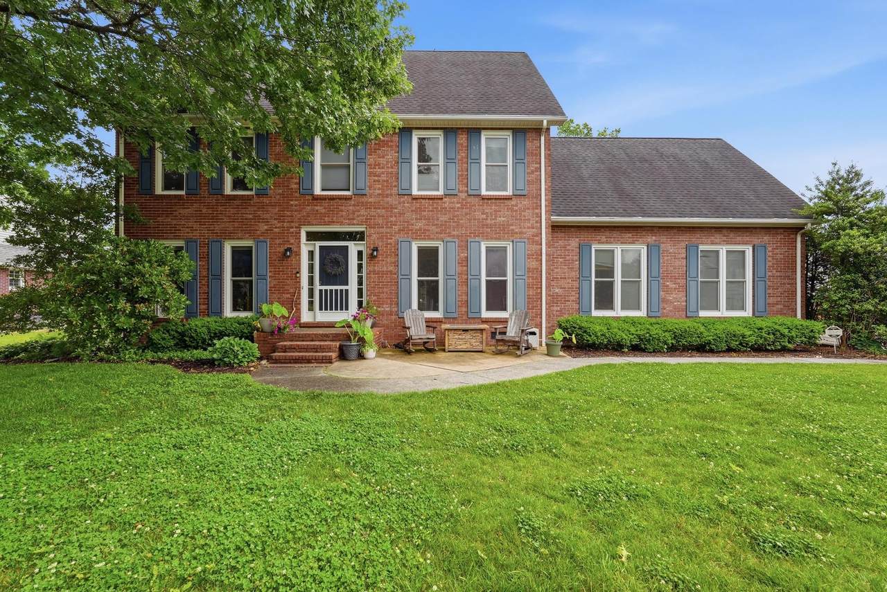 1363 Ivy Ln - Photo 1