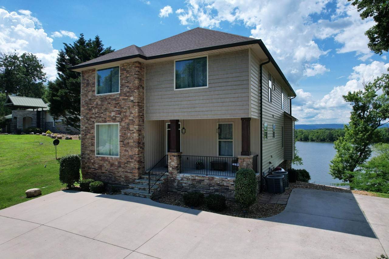341 Russell Lane - Photo 1