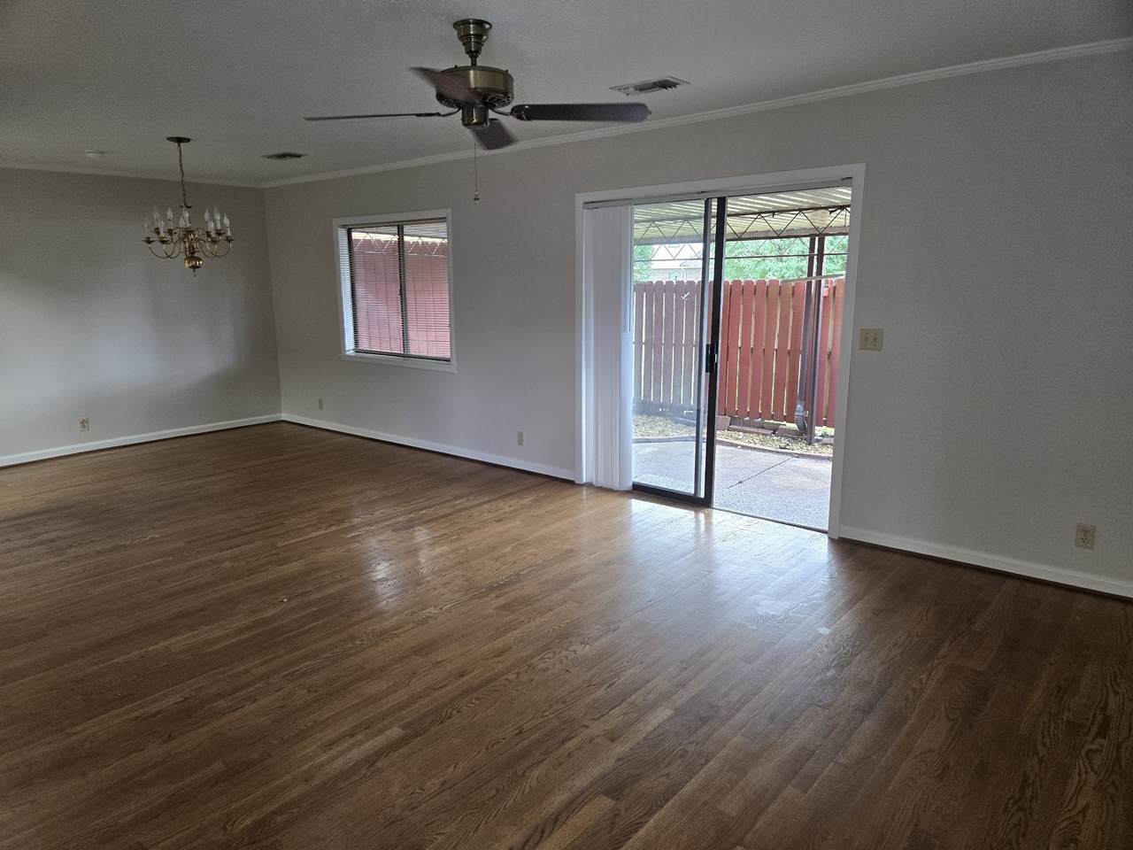 1041 Heritage Dr - Photo 1