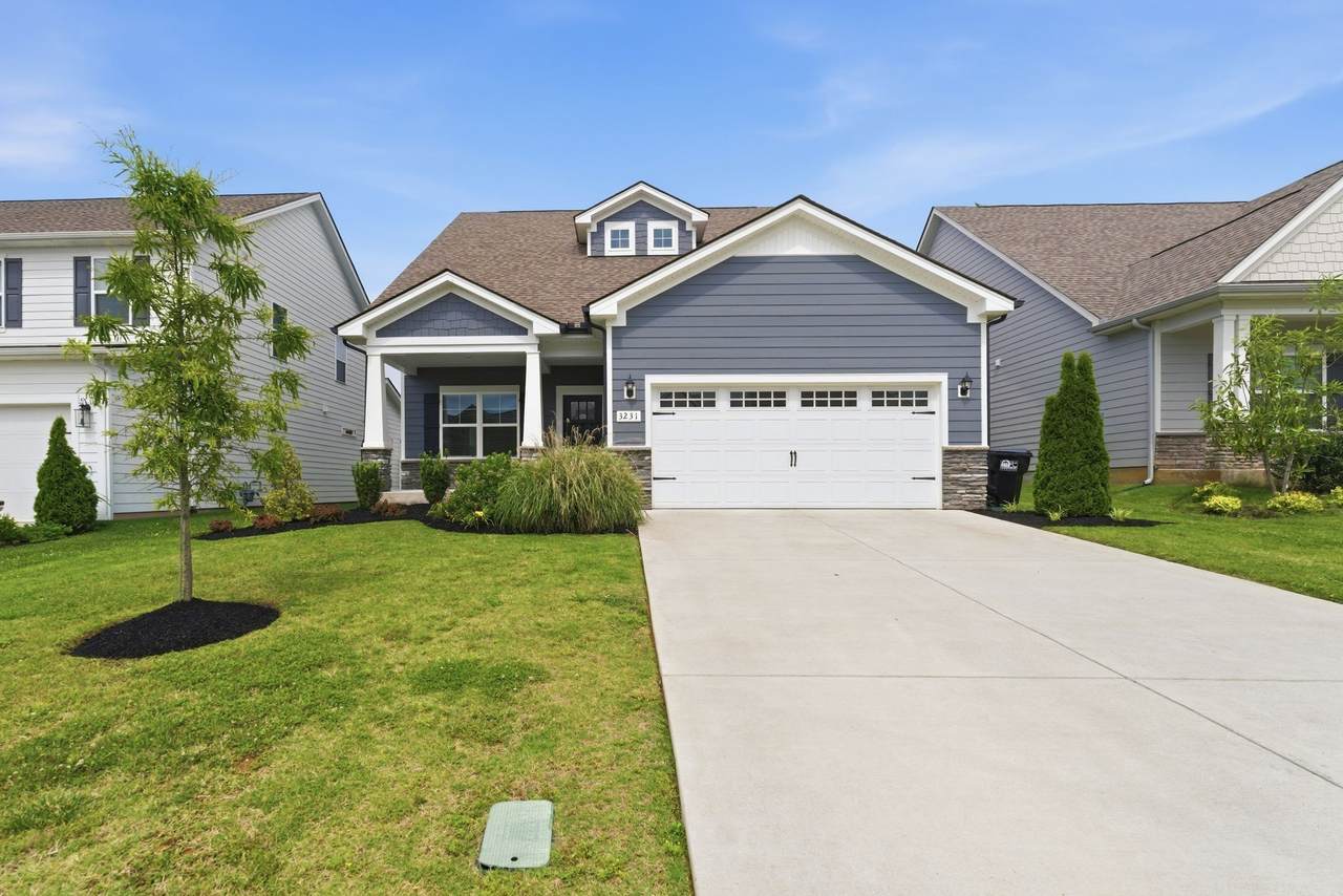 3231 Starwood Dr - Photo 1