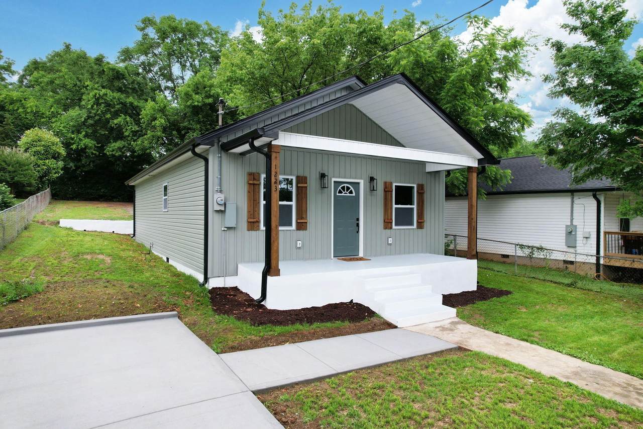 1223 Se King Edward Avenue - Photo 1