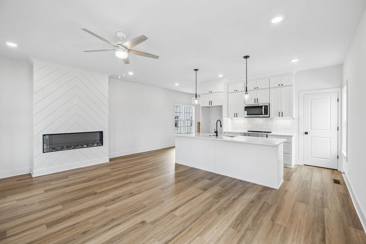 812 Greenland Dr - Photo 1